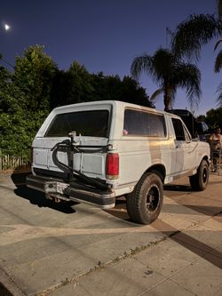 Bronco spare tire carrier