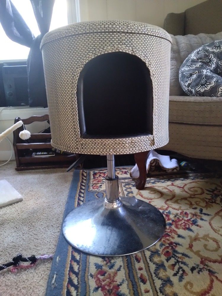 Cat Stool/Bed And Scratcher