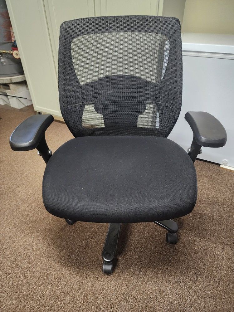 Wide Office Chair