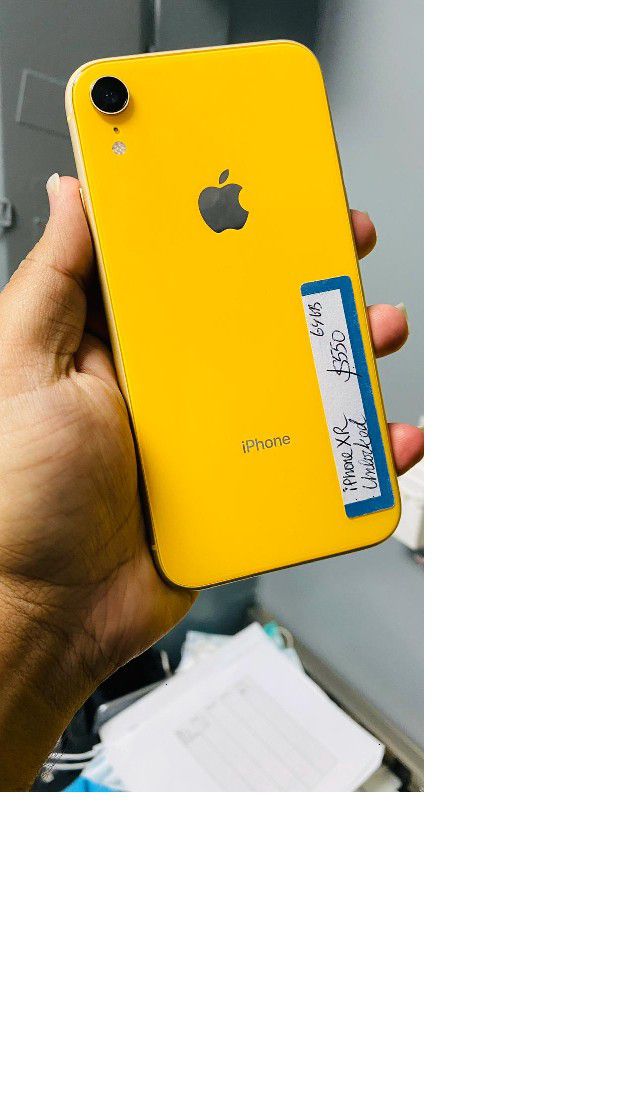 iPhone-XR-64gb-Yellow-Unlocked for Sale in Carrollton, TX - OfferUp