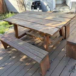 Wood picnic Bench