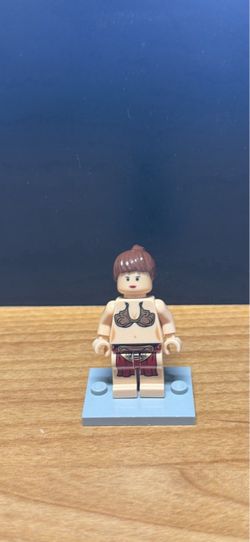 Lego Star Wars - Princess Leia - Jabba Slave Outfit, Reddish Brown Ponytail Minifigure