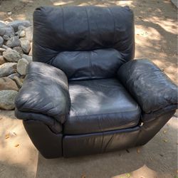 Leather Recliners 