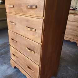 Old Dresser 
