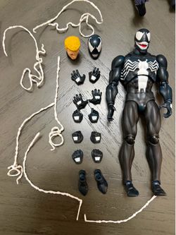 SHF/ MAFEX Spiderman figures
