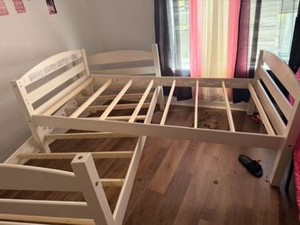 Twin size bunkbeds