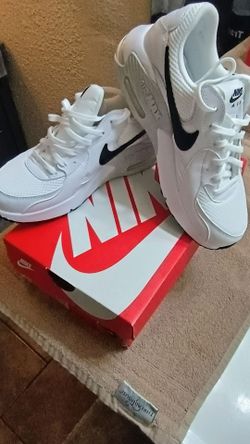 Nike Air Max excee 6 1/2