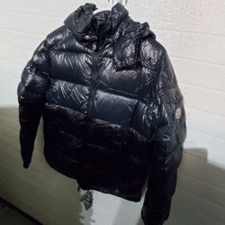 Moncler Men’s Puffer jacket Size 2