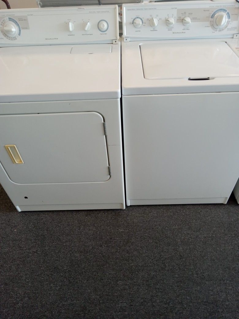 Matching washer and gas dryer set with warranty