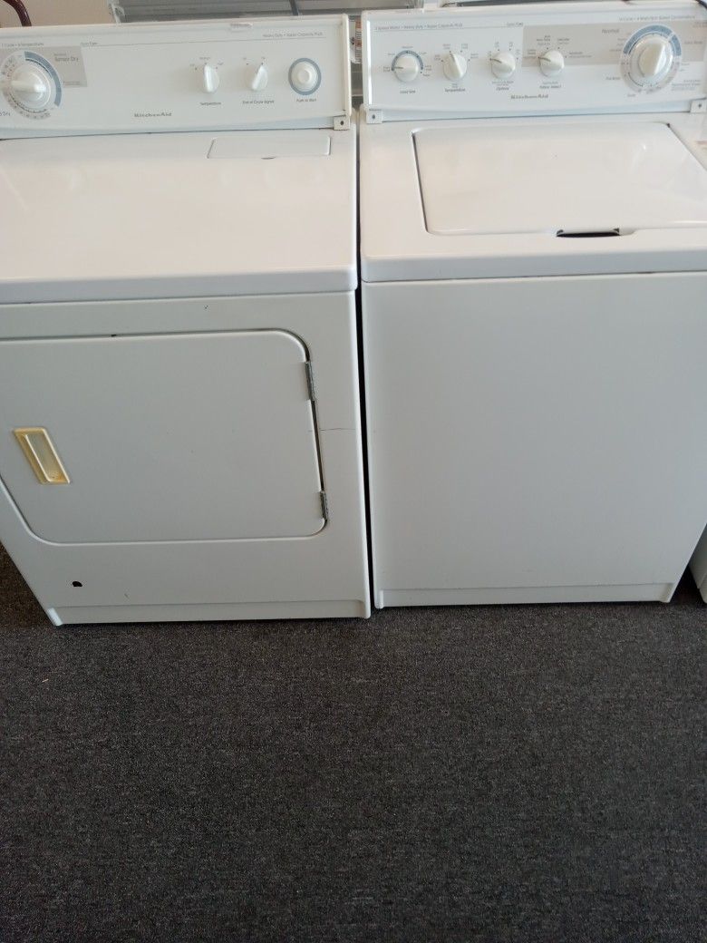 Matching washer and gas dryer set with warranty 