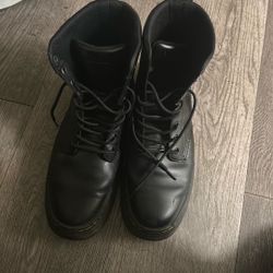 doc marten boots size 10