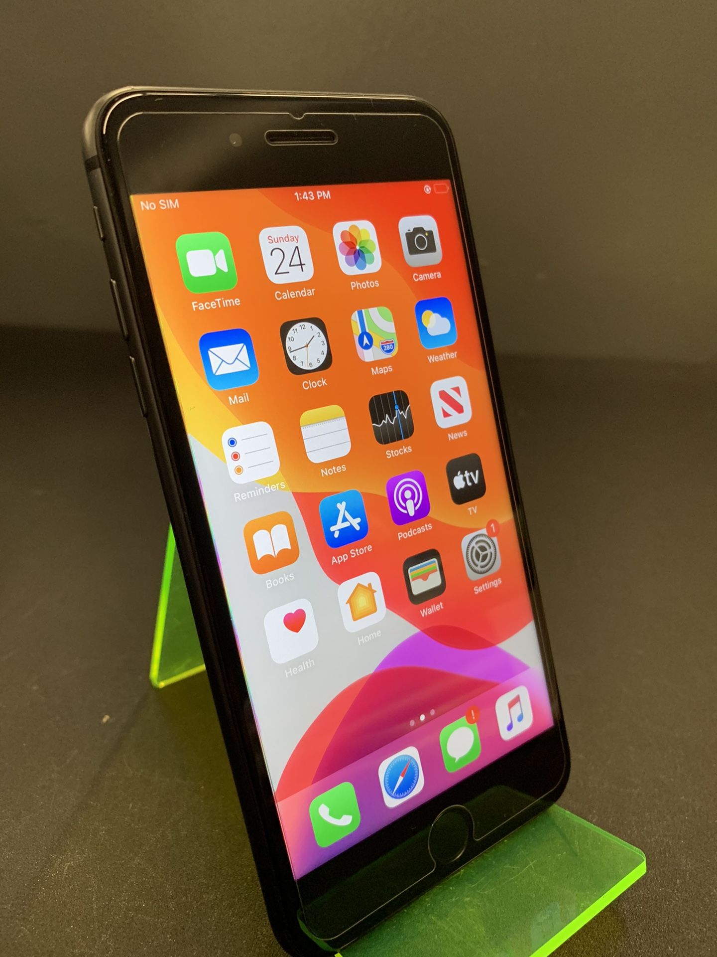 IPHONE 8 PLUS $349