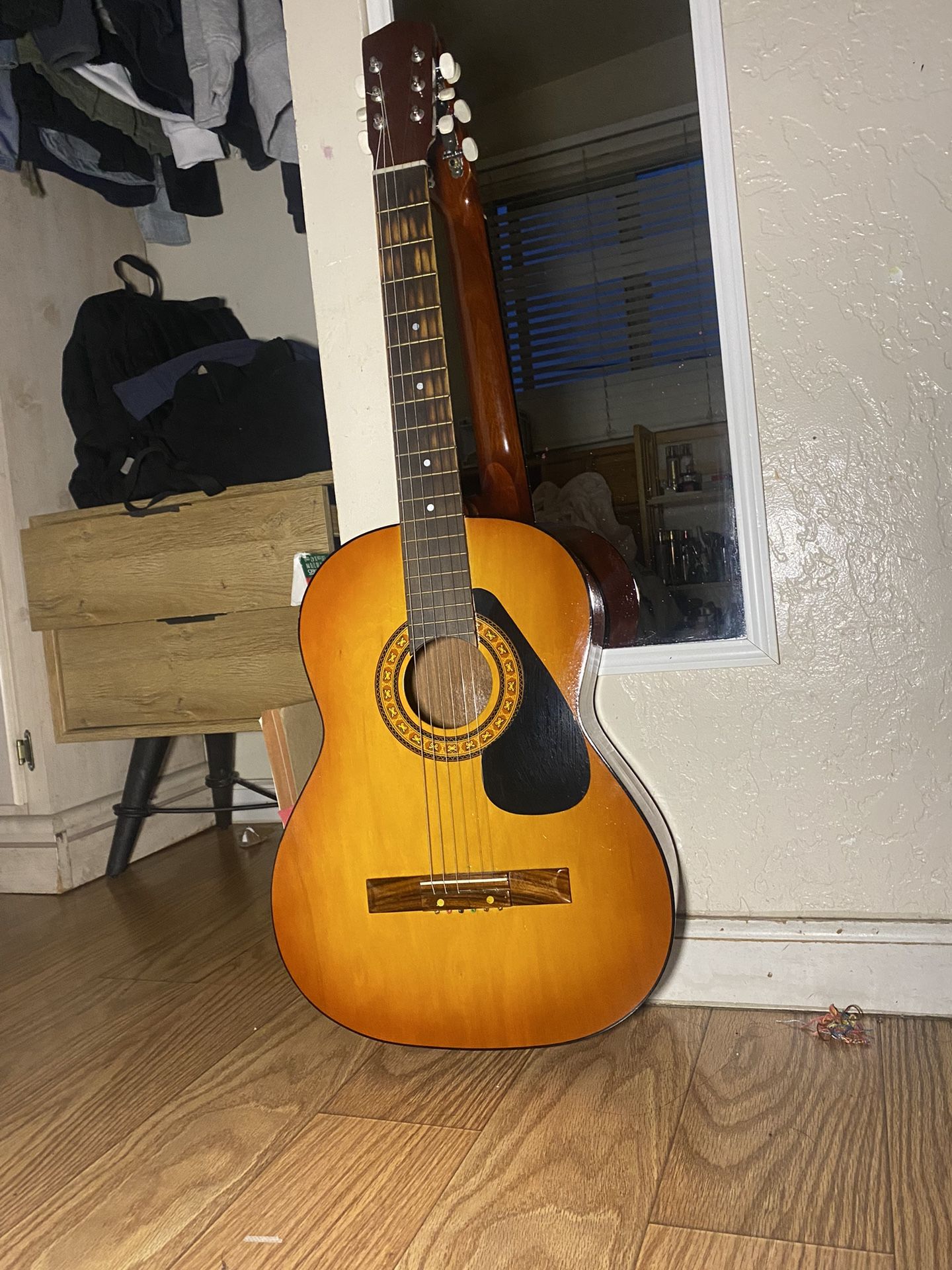 Classic 6 String Guitar 