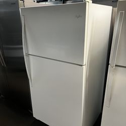 Whirlpool 21 Cu Ft Top Freezer Refrigerator With Ice Maker