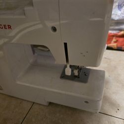 Singer Sewing Machine