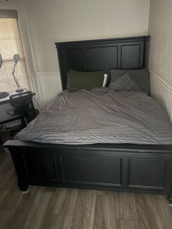 Queen bed