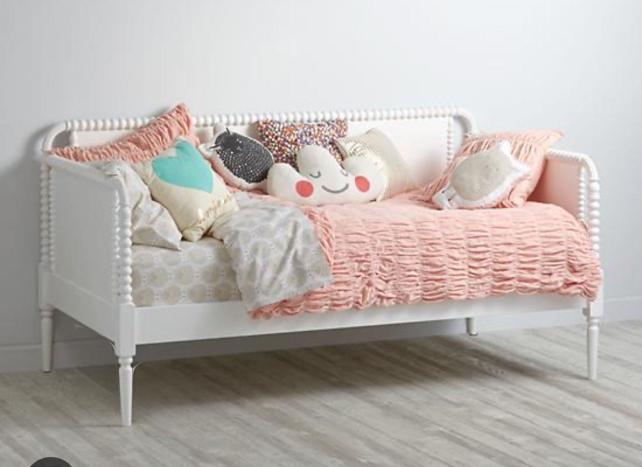 Jenny Lind Day bed