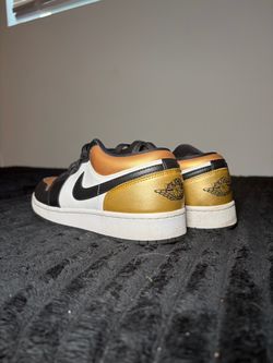 Air Jordan 1 Low Gold Toe Sneakers