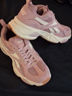 Reebok women's running shoes pink size 10