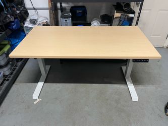 Steelcase AMQ Sit-to-Stand Desk
