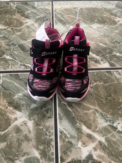 Tenis de niña nuevos size 12