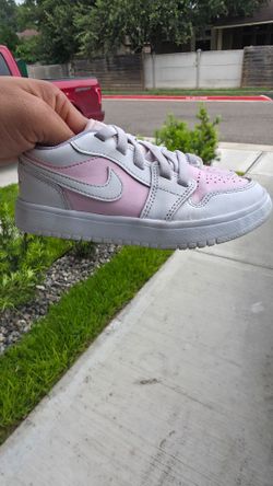 Jordan 1 Low Alt Preschool Girls' "Pink Foam/White/Fire Red" Shoe