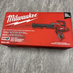 Milwaukee M12 cordless 10 oz caulk and adhesive gun
