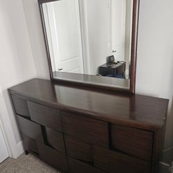 6 Drawer Bedroom Dresser with Mirror, Brown