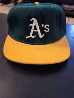 Vintage Oakland A's fitted hat