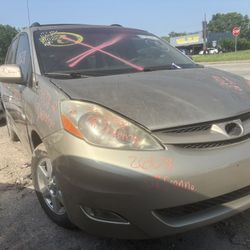 2008 Toyota Sienna 3.5L For Parts