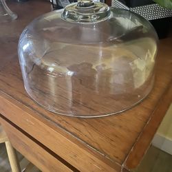Glass cake round dish - it’s in East LA