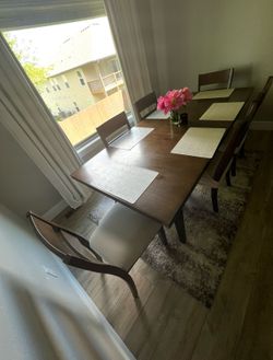Dining table set