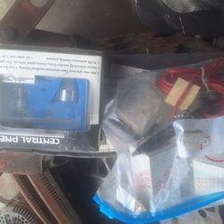 2qty  Air Brush Sets 1cused 1 New. See Pics Custom  Painting. 35th Ave And McDowell Phx 