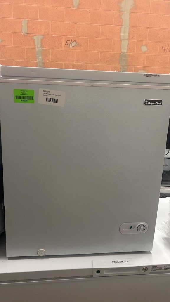 magic chef cu. ft. chest freezer