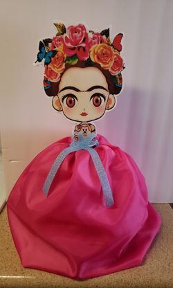 Freda Khalo centerpieces. Ask for prices.