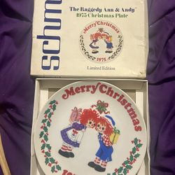 Raggedy Ann And Andy Limited Edition 1975 Merry Christmas Plate