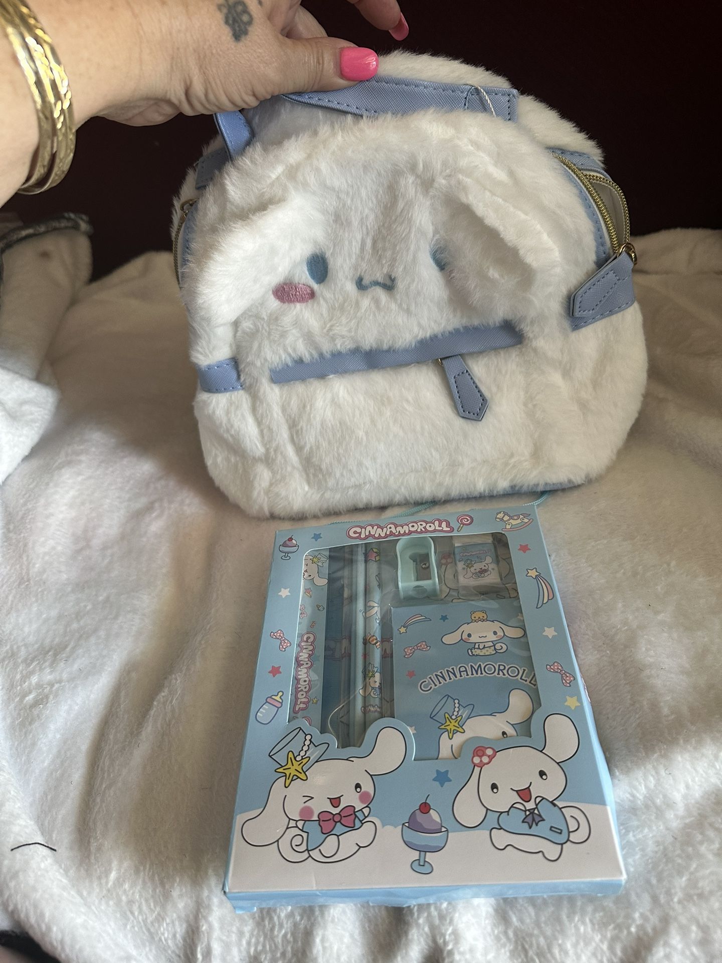 New Cinnamon Roll Purse With Accessories