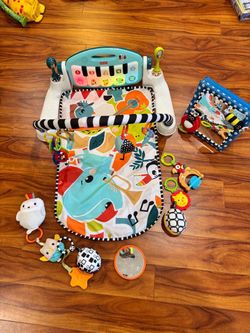 Fisher-Price Kick & Play Piano Gym + Bonus Tummy Time Mirror - Great Condition