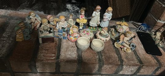 Vintage porcelain figures