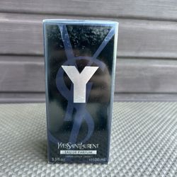 Yves Saint Laurent (ysl)