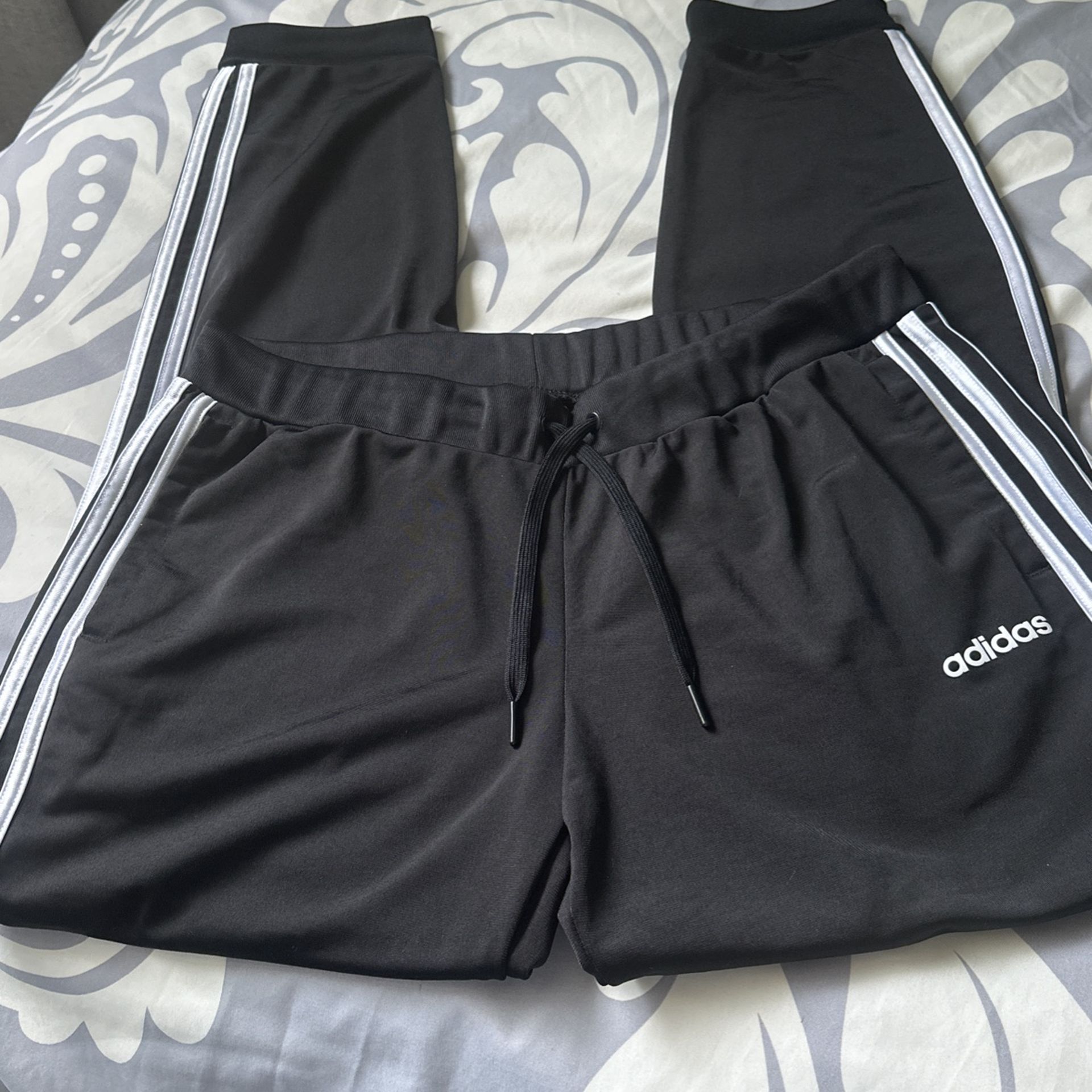 Women’s Adidas Pants Size Large