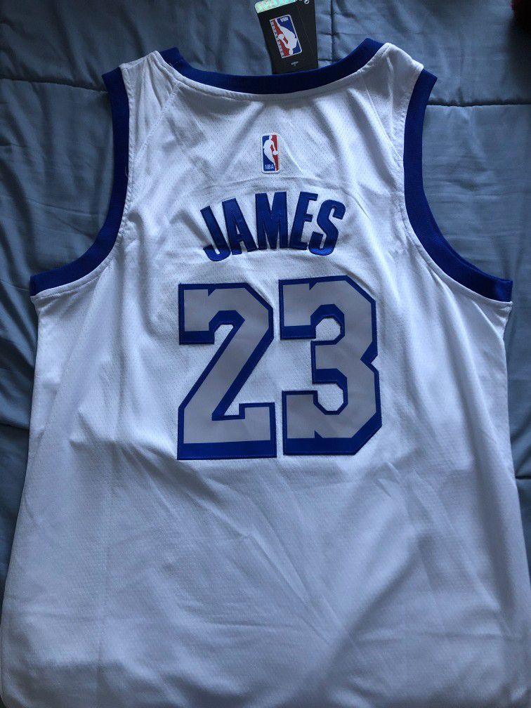 Lebron Jersey Is Back