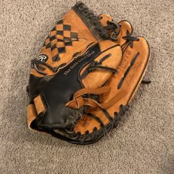 Rawlings Baseball Glove