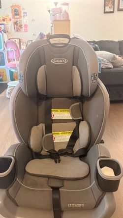 Graco Extend2Fit Convertible Car Seat