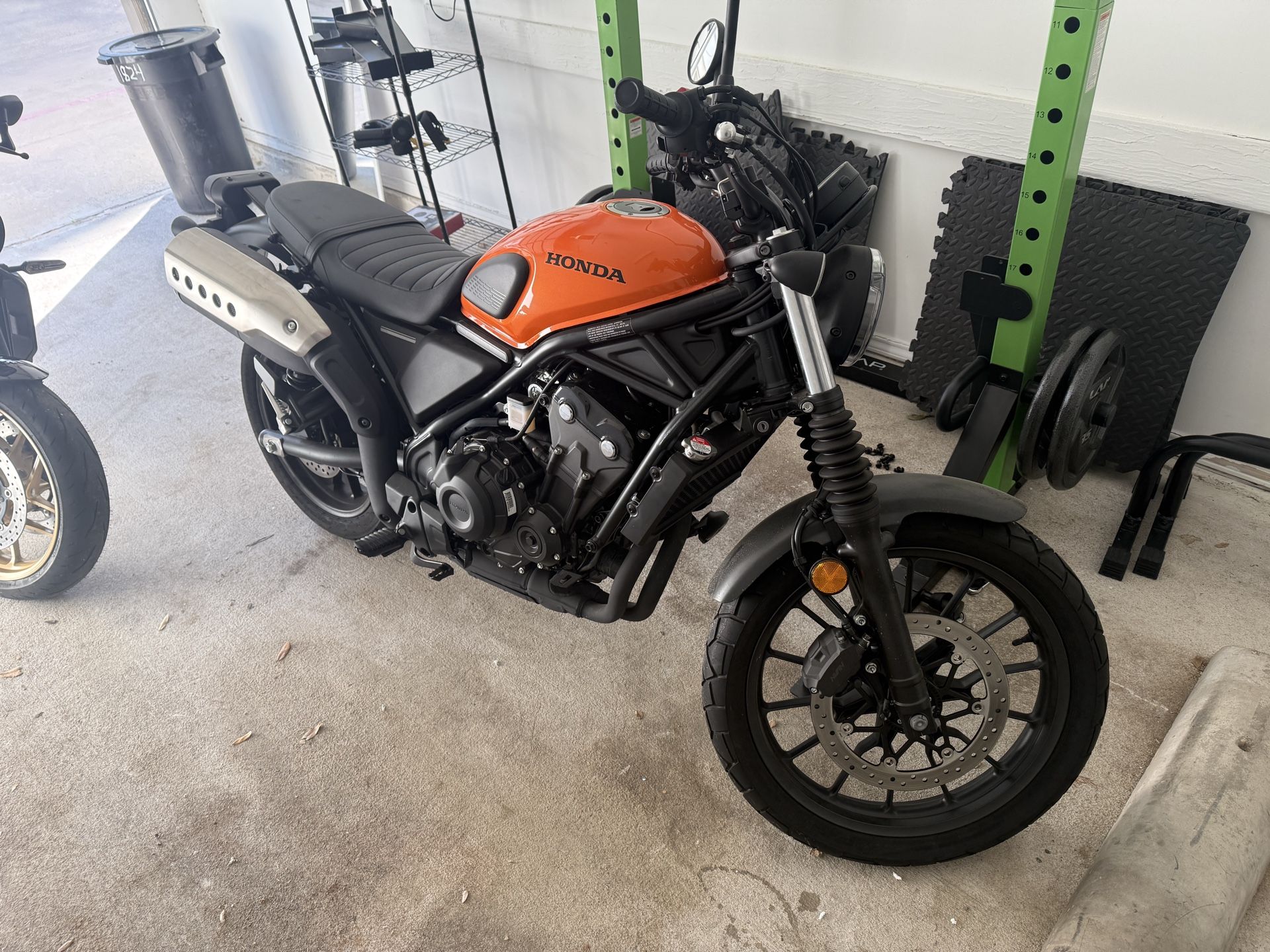 2023 Honda SCL500