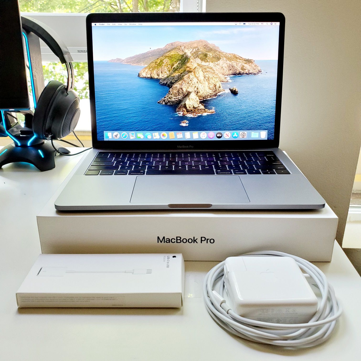 Macbook Pro mid-2017 13" Retina LED 3.1 GHz 8GB with Touch Bar
