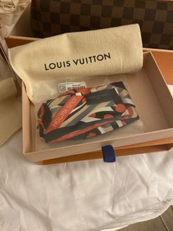 Louis Vuitton BB BAND POP