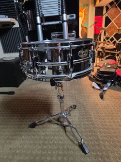 Pearl Steel Shell Mirror Chrome Snare Drum w/ Ludwig stand