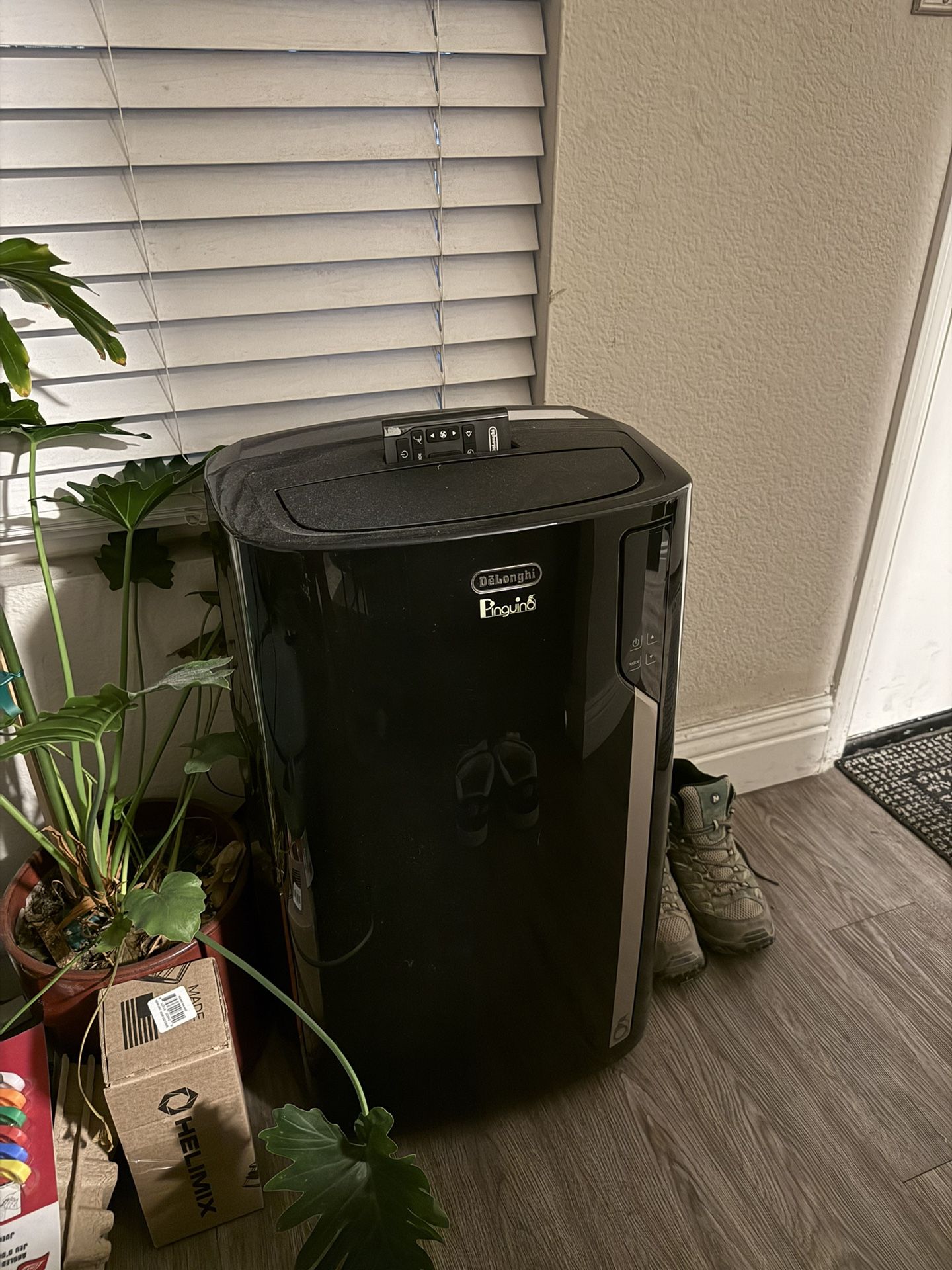 Delonghi Pinguino Portable Air Conditioner