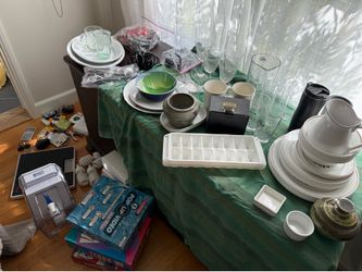 Various kitchen & Household items! Everything together $10